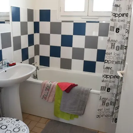 La Belle Onde Bed and Breakfast Διέππη