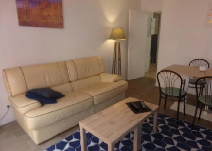 La Belle Onde Bed & Breakfast 3*